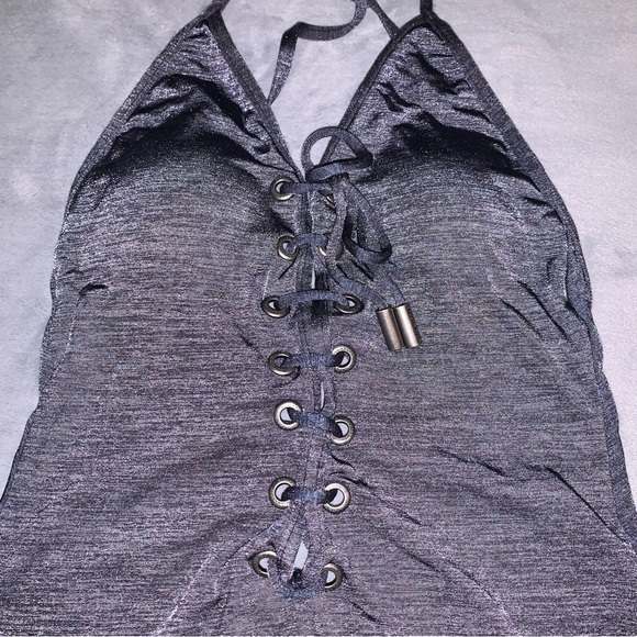 Billabong Lace-up front Low Cut One Piece Swimsuit - Picture 4 of 13